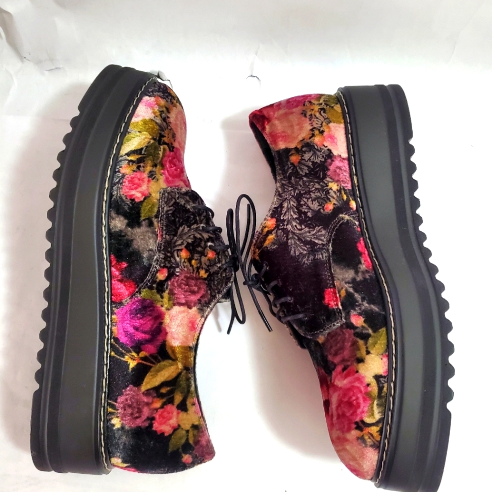 Summit oxford women's size 9